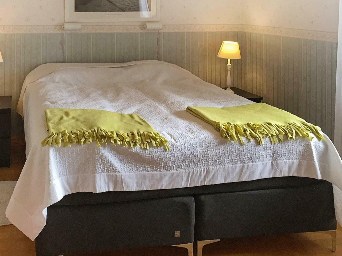 7 Person Holiday Home In Vara Esterno foto