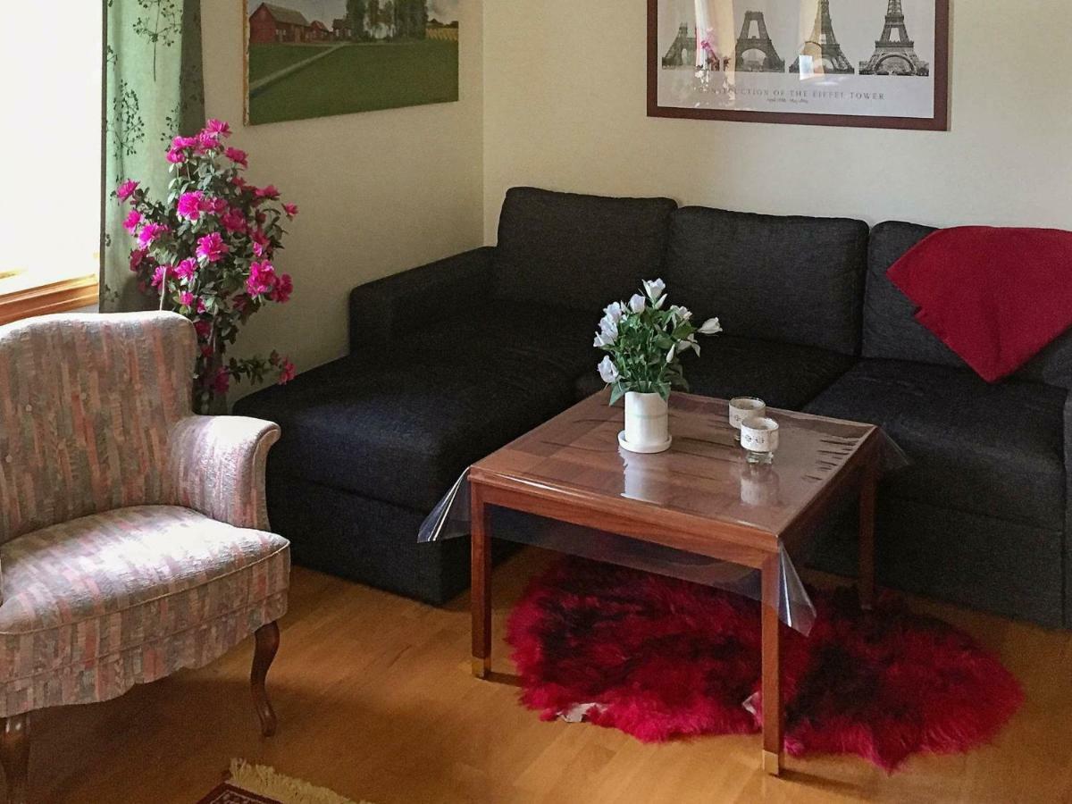 7 Person Holiday Home In Vara Esterno foto