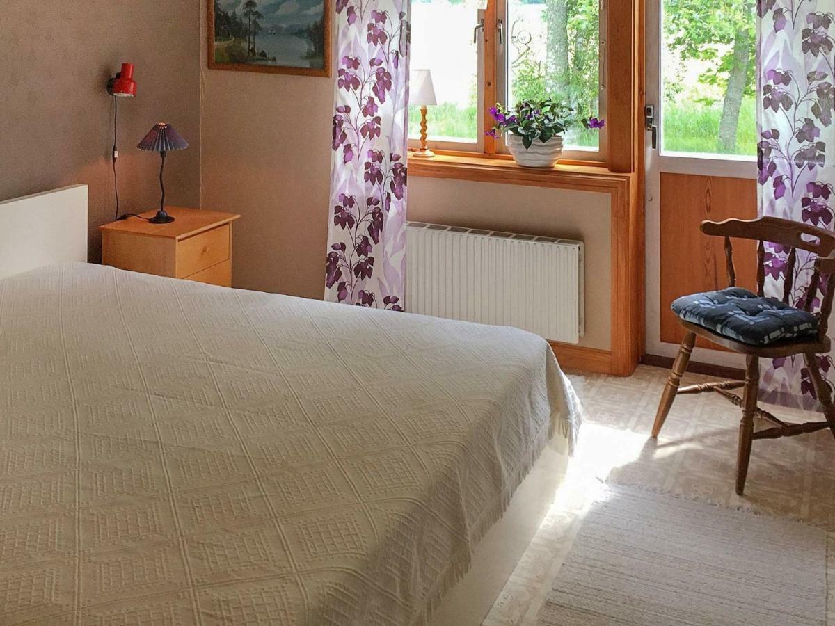 7 Person Holiday Home In Vara Esterno foto